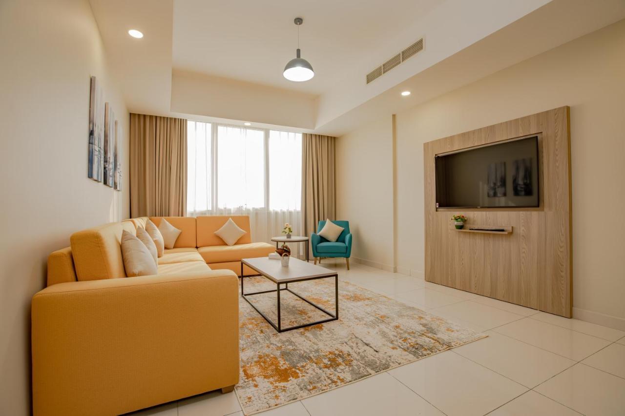 Platinum Coast Hotel Apartments 富吉拉 外观 照片 Living room