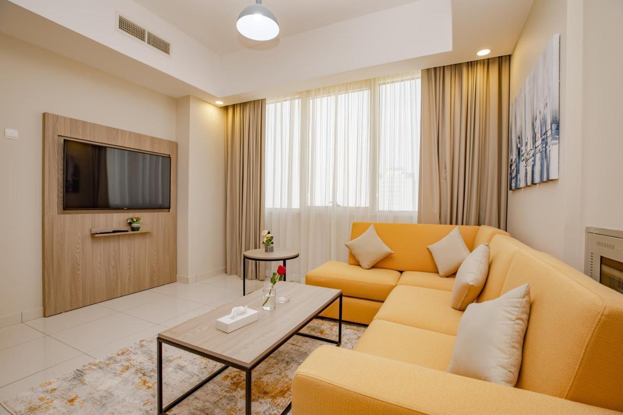 Platinum Coast Hotel Apartments 富吉拉 外观 照片 Living room