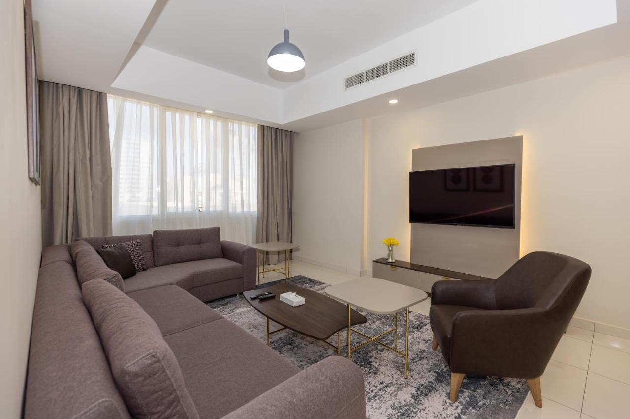 Platinum Coast Hotel Apartments 富吉拉 外观 照片 Living room