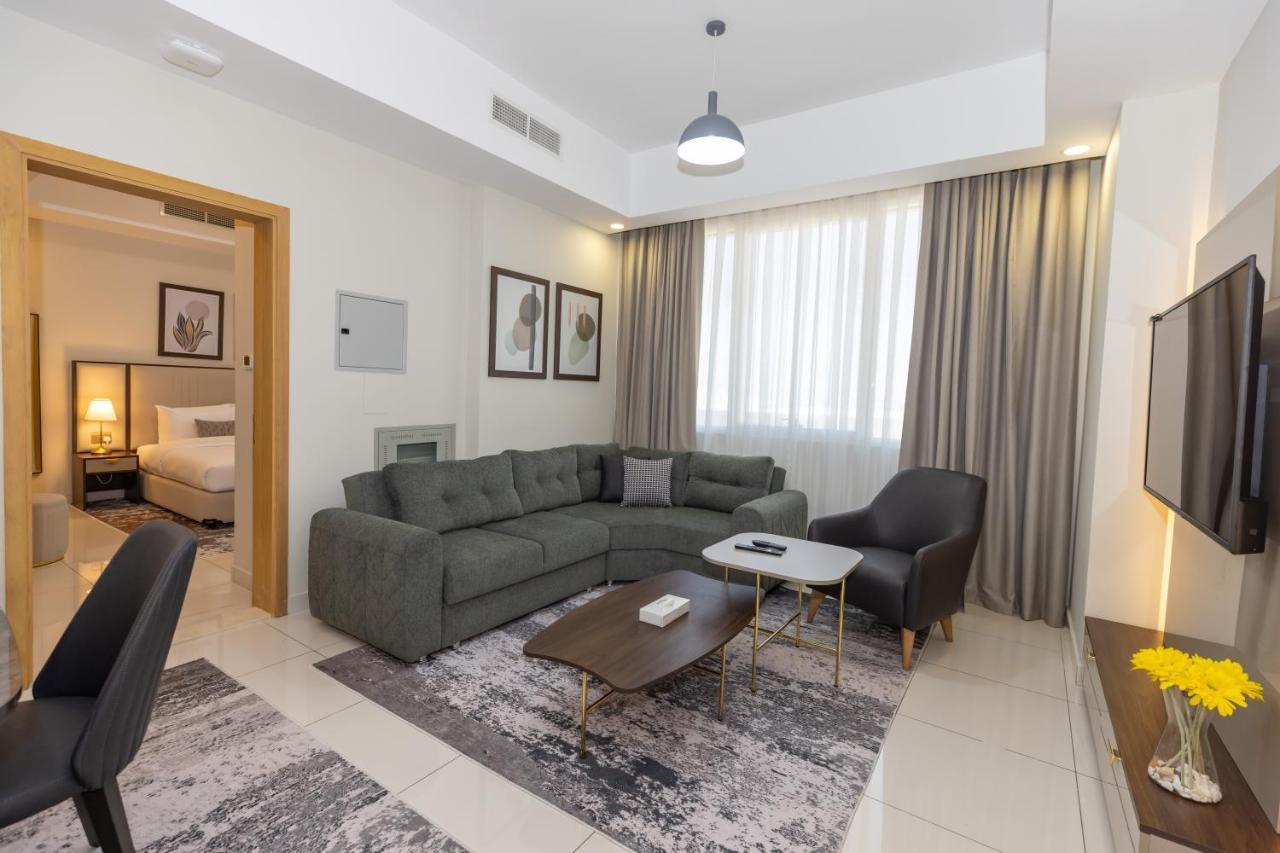 Platinum Coast Hotel Apartments 富吉拉 外观 照片 Living room